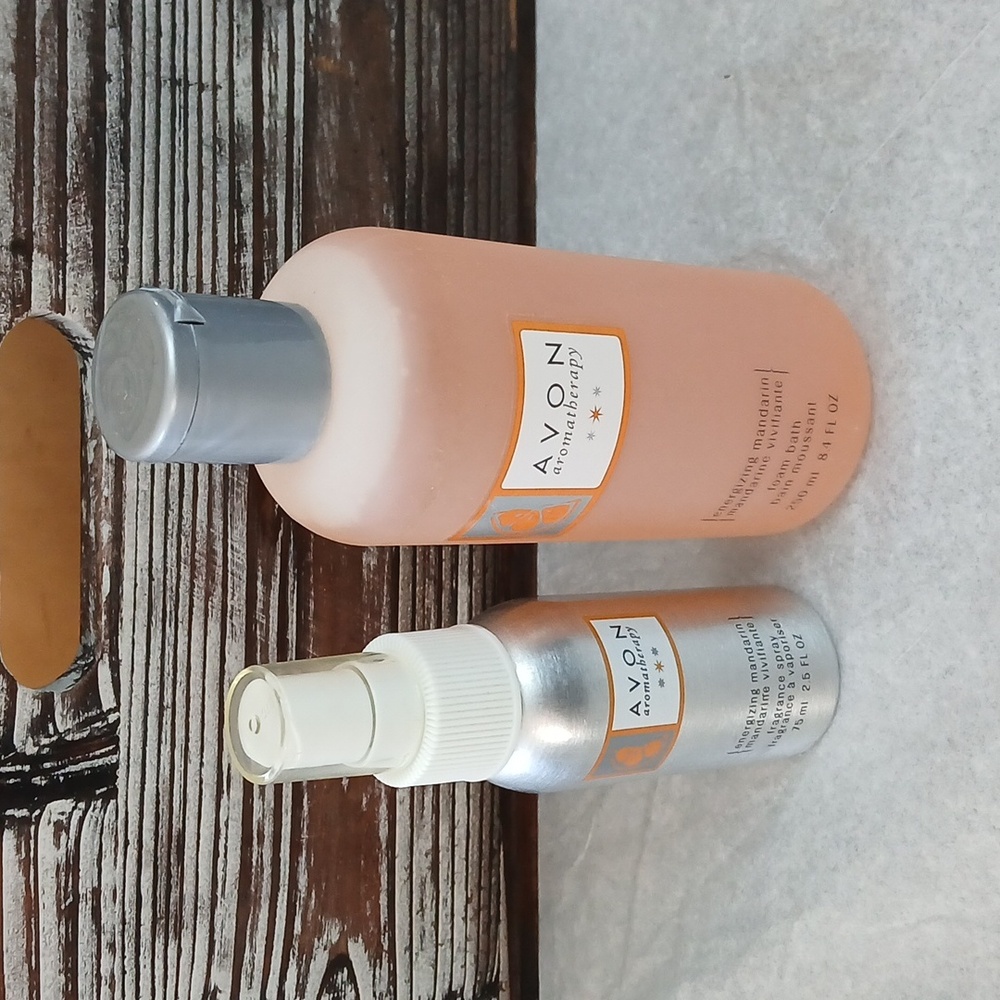 Avon Aromatherapy Energizing Mandarin Set --Foam Bath And Room Spritz - Retired!